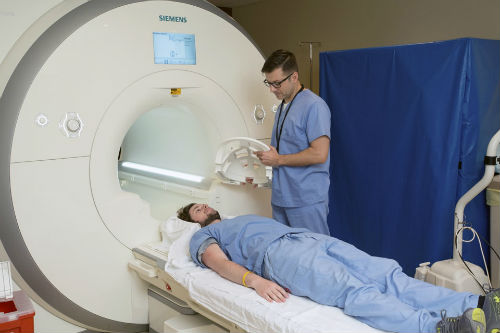 МРТ краниовертебральной области с контрастом
