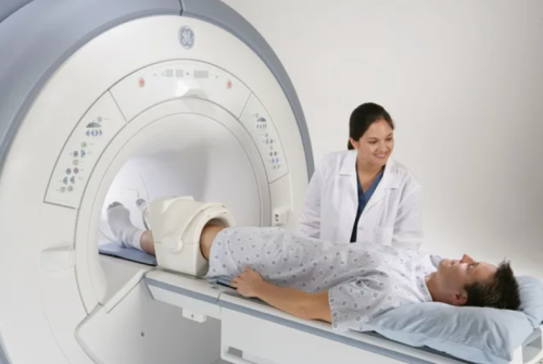 С какими имплантами разрешается делать МРТ