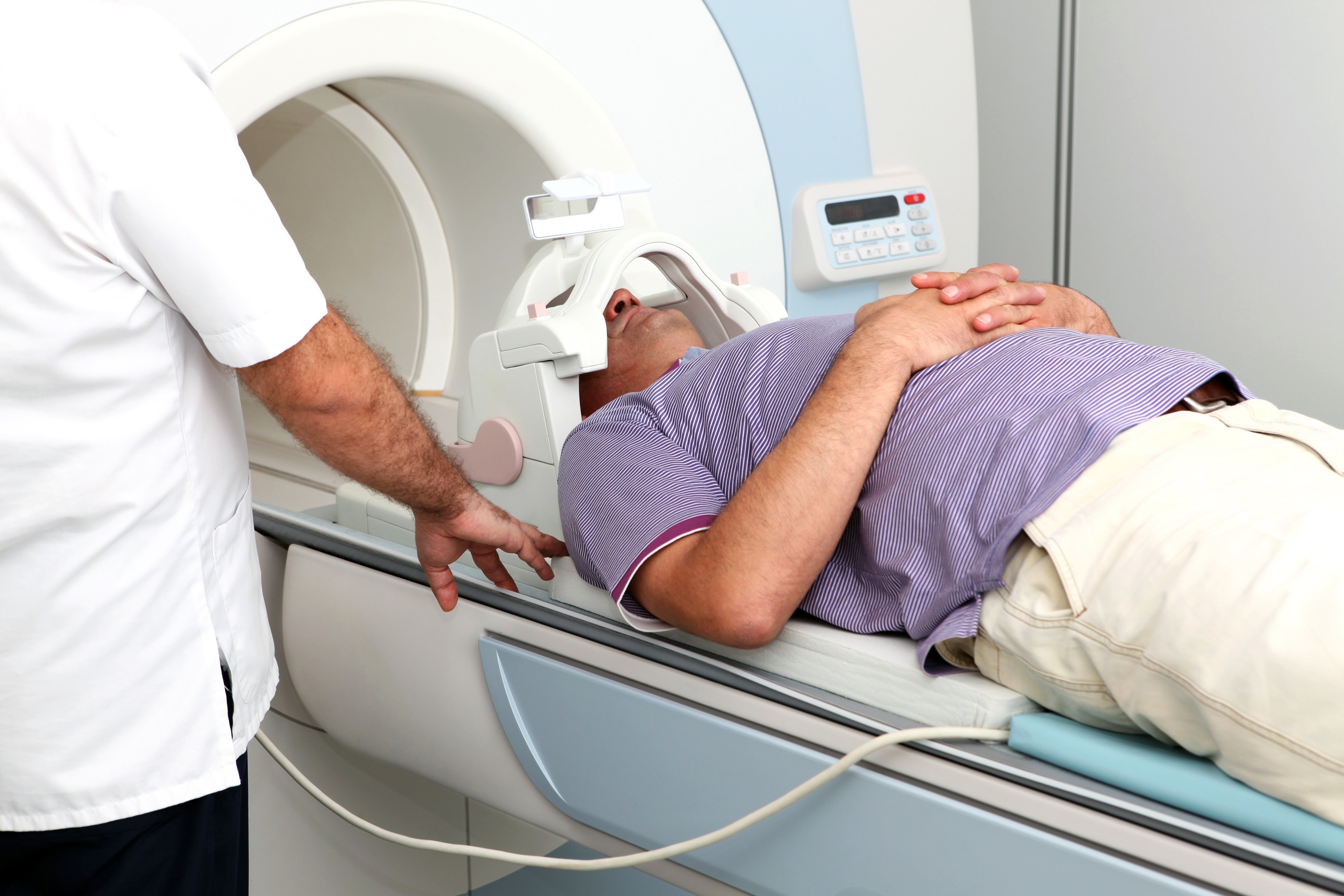 Мрт мозга ульяновске цены. Рентгеновская компьютерная томография (РКТ). Магнито-резонансная томография головного мозга. Магнитолучевая терапия. Магнито лучевая терапия.