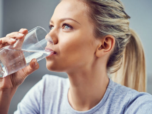 Сколько пить воды перед УЗИ почек